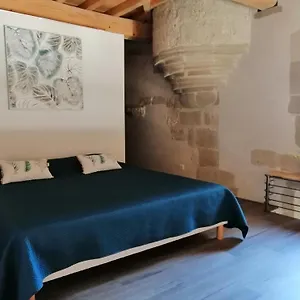 https://les-gtes-de-genas.hotels-rhonealpes.com